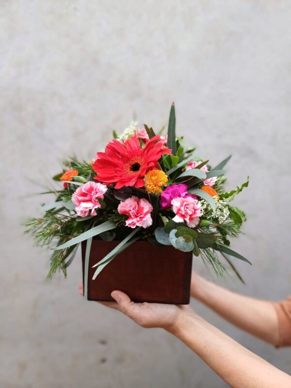 CAJA DE FLORES FRESCAS PARA REGALAR